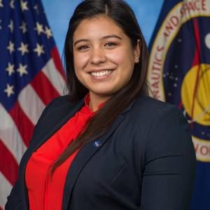 Meet your Posher, Elisa